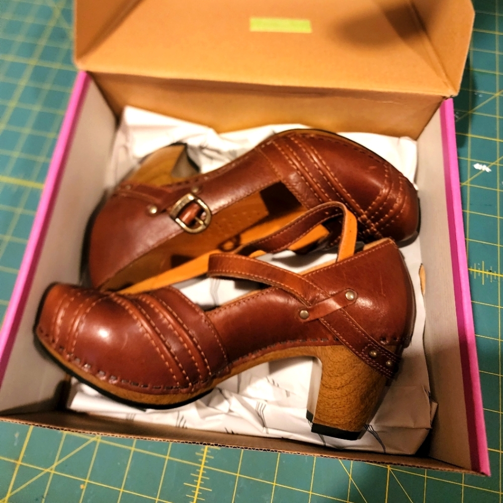 Dansko Brown Mary Jane Heels size 37